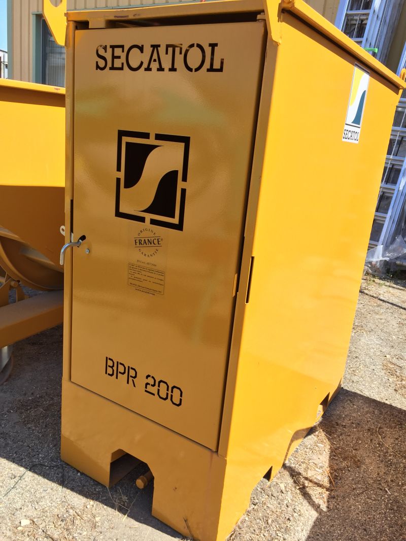 A l'achat Bac de rétention sur le secteur de Fréjus